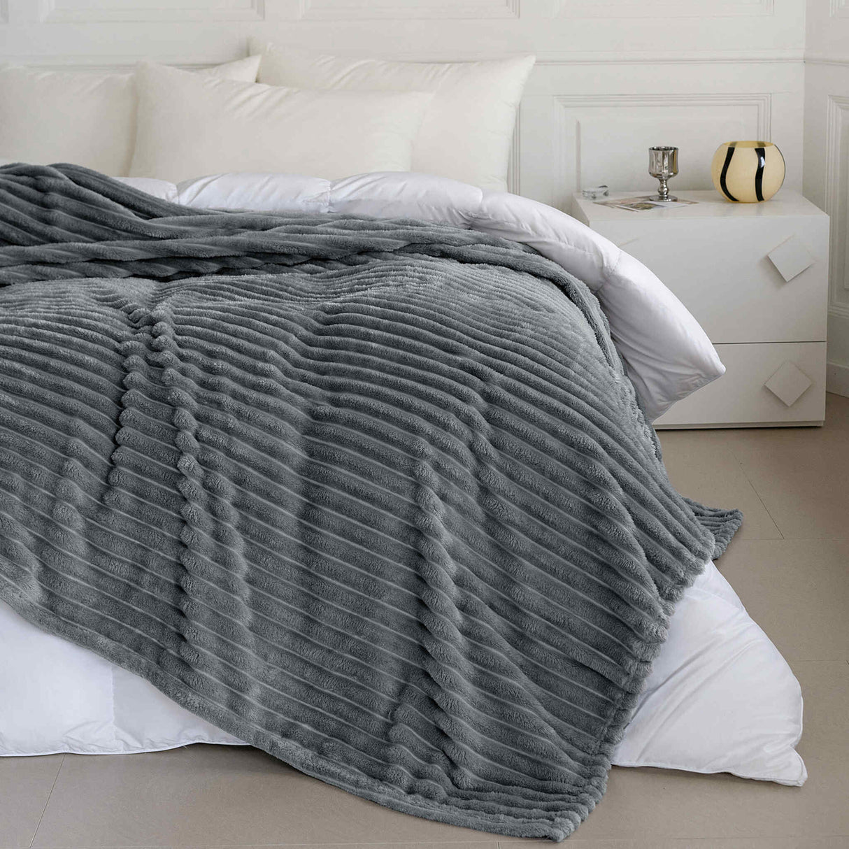 Bellissima Plush Throw